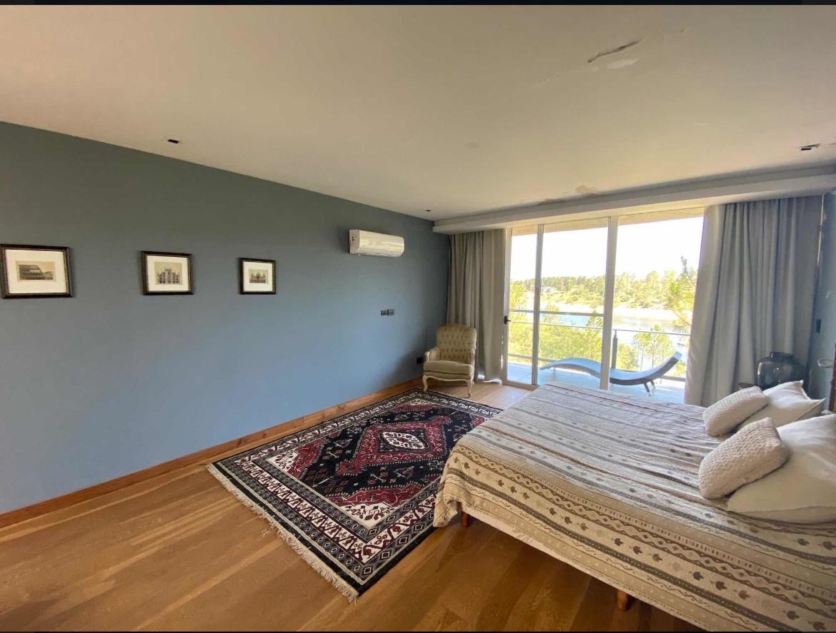 1be606a5-89ad-4d38-b592-544f5c4764cd